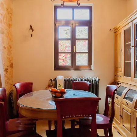 Luxurious Venetian 3 Floor House In The Old Port Holiday home