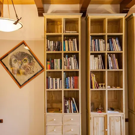 Luxurious Venetian 3 Floor House In The Old Port Holiday home