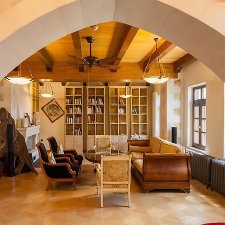Luxurious Venetian 3 Floor House In The Old Port *